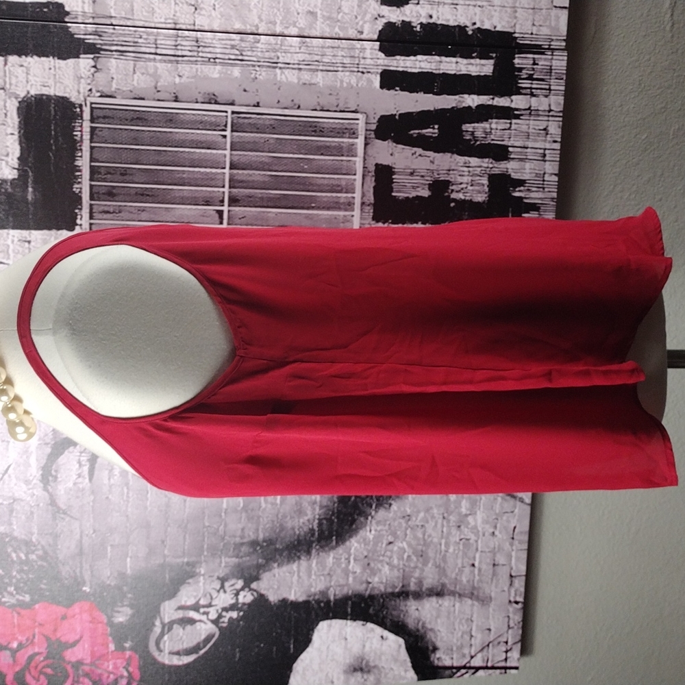 ❤️6 items for $30 sale!!❤️ Torrid Red Sheer Shell EUC - Picture 2 of 4